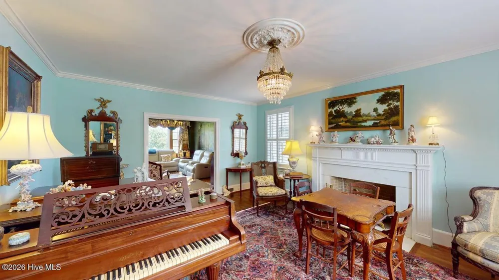 206 W James Street Mount Olive, NC 28365