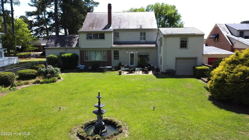 206 W James Street Mount Olive, NC 28365