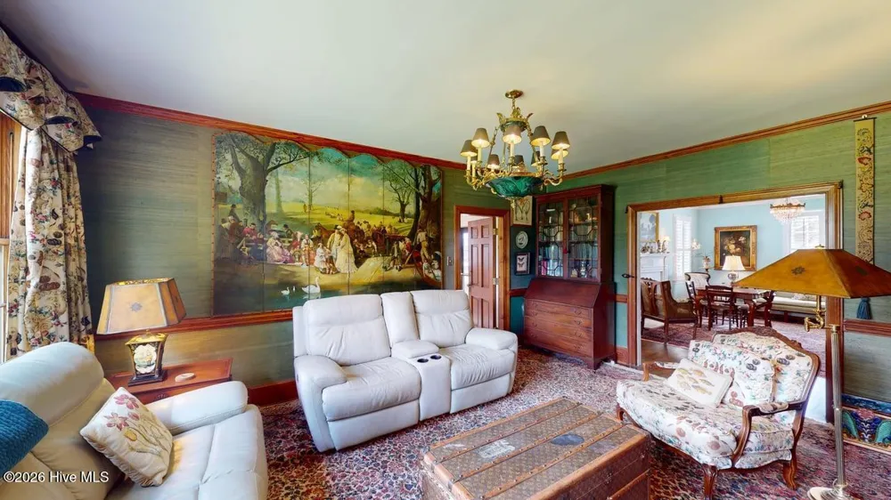 206 W James Street Mount Olive, NC 28365