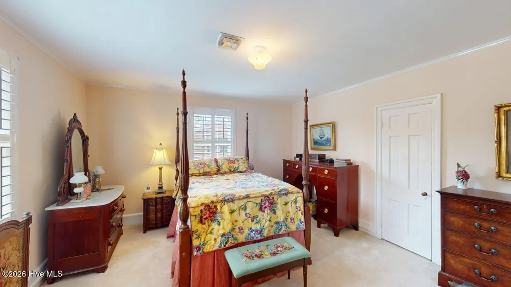 206 W James Street Mount Olive, NC 28365