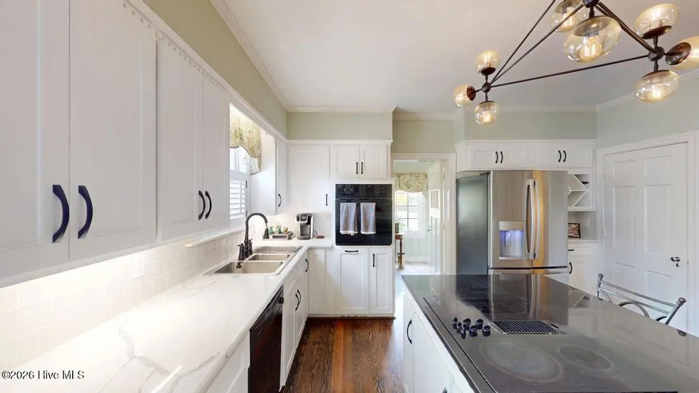 206 W James Street Mount Olive, NC 28365