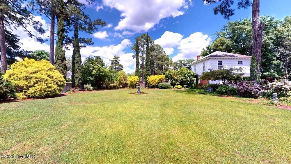 206 W James Street Mount Olive, NC 28365