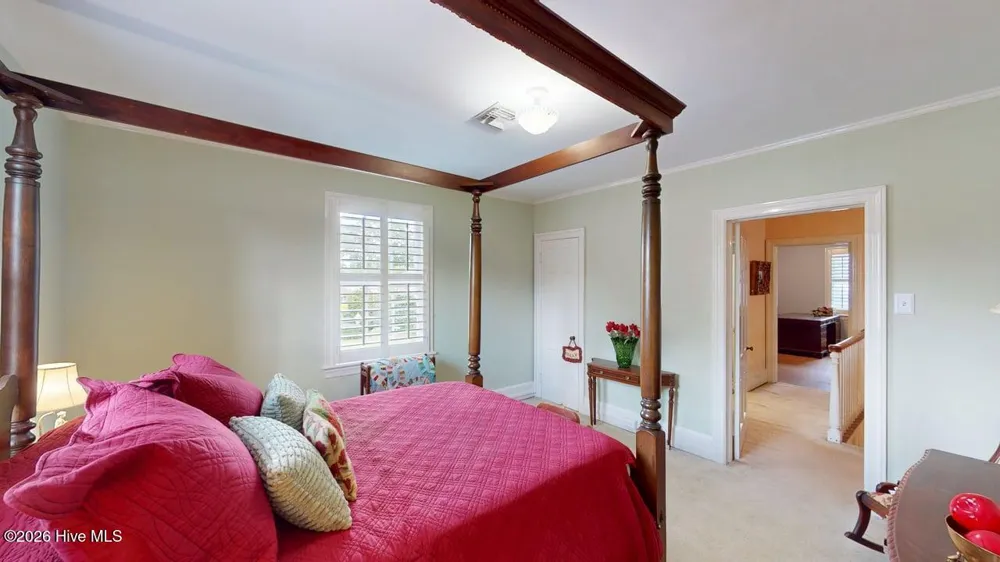 206 W James Street Mount Olive, NC 28365
