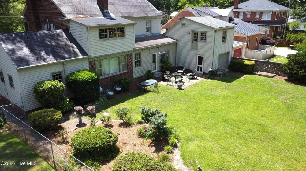 206 W James Street Mount Olive, NC 28365