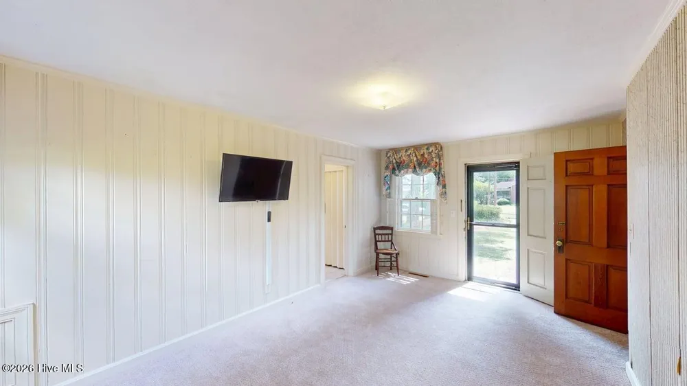 206 W James Street Mount Olive, NC 28365