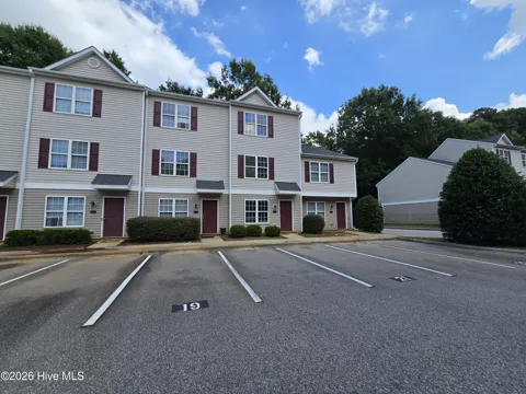 19 Red Lane