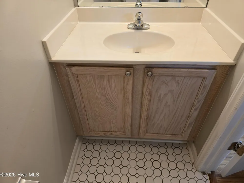 19 Red Lane Raleigh, NC 27606