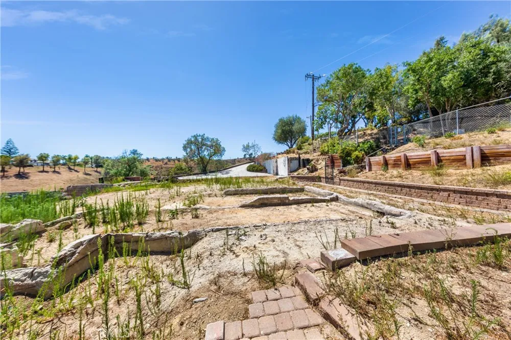 375 W Highland Camarillo, CA 93010