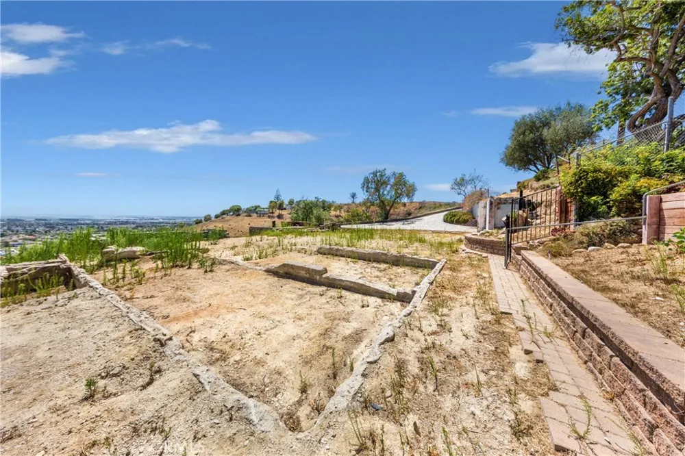 375 W Highland Camarillo, CA 93010
