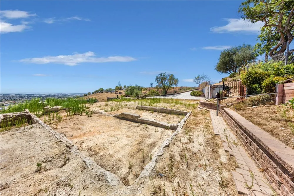 375 W Highland Camarillo, CA 93010