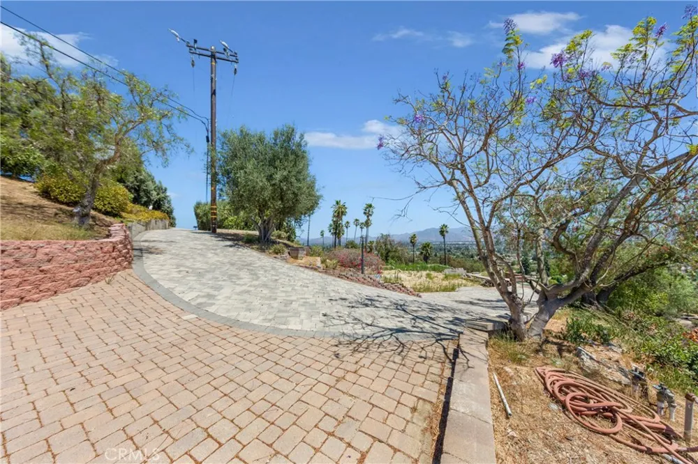 375 W Highland Camarillo, CA 93010