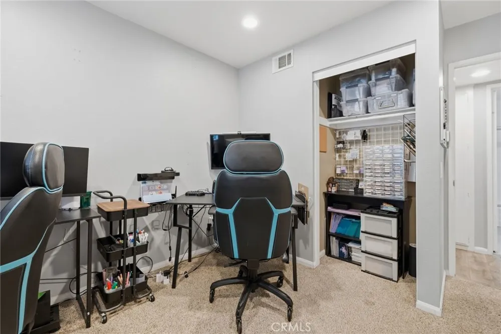 1346 E Hillcrest #40 Thousand Oaks, CA 91362
