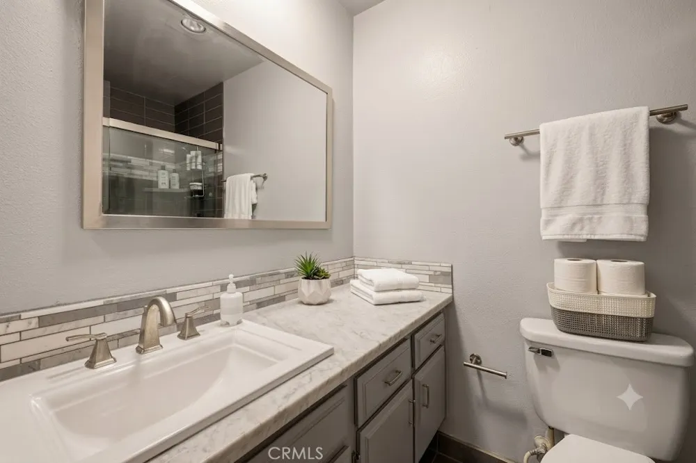 1346 E Hillcrest #40 Thousand Oaks, CA 91362