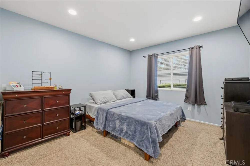 1346 E Hillcrest #40 Thousand Oaks, CA 91362