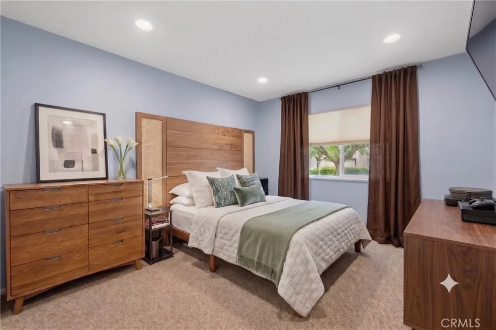 1346 E Hillcrest #40 Thousand Oaks, CA 91362