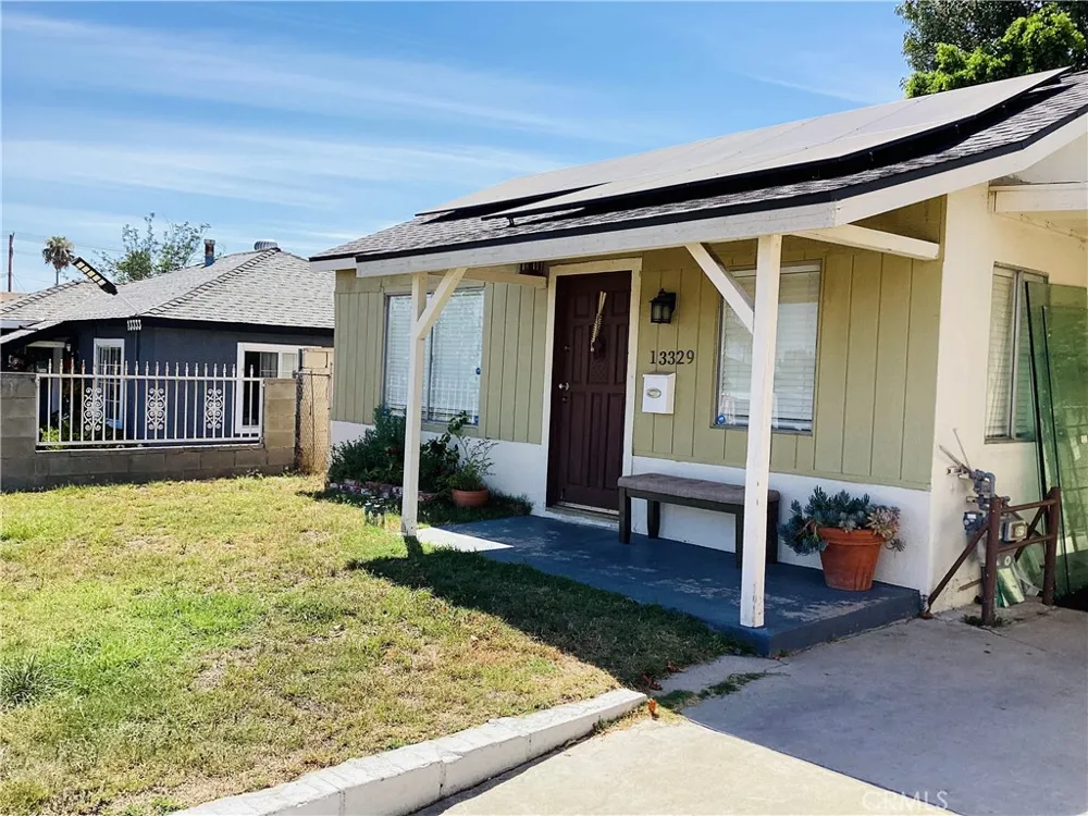 13329 Herron Street Sylmar, CA 91342