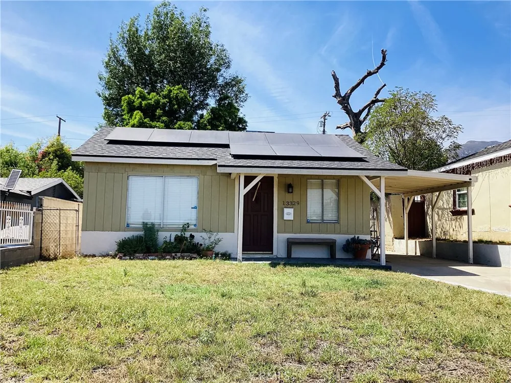 13329 Herron Street Sylmar, CA 91342