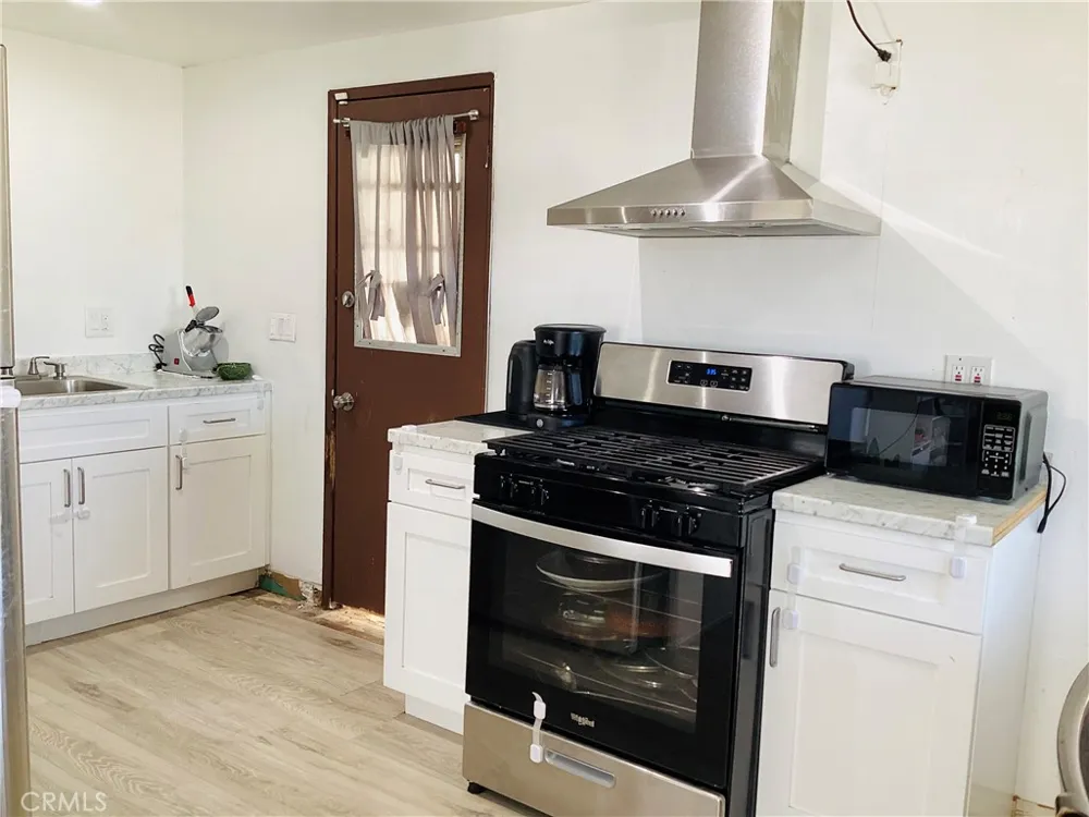 13329 Herron Street Sylmar, CA 91342