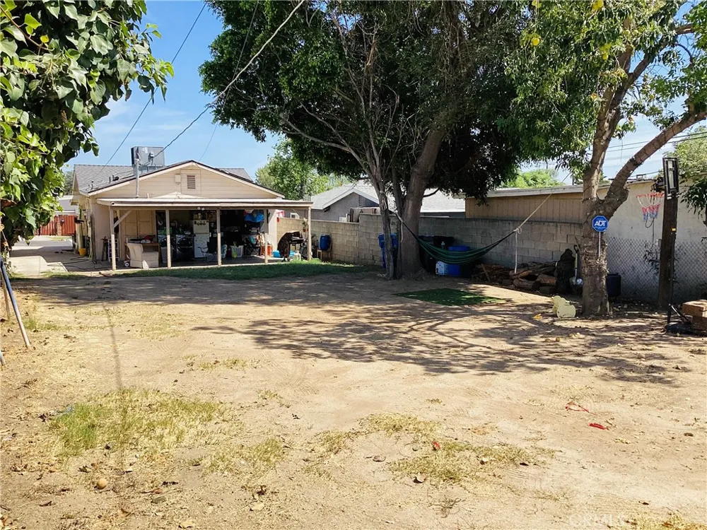 13329 Herron Street Sylmar, CA 91342