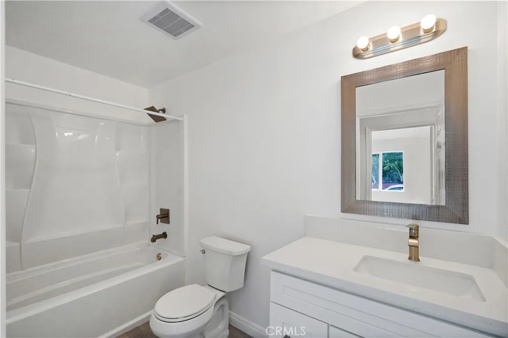 6539 Bobbyboyar Avenue West Hills, CA 91307