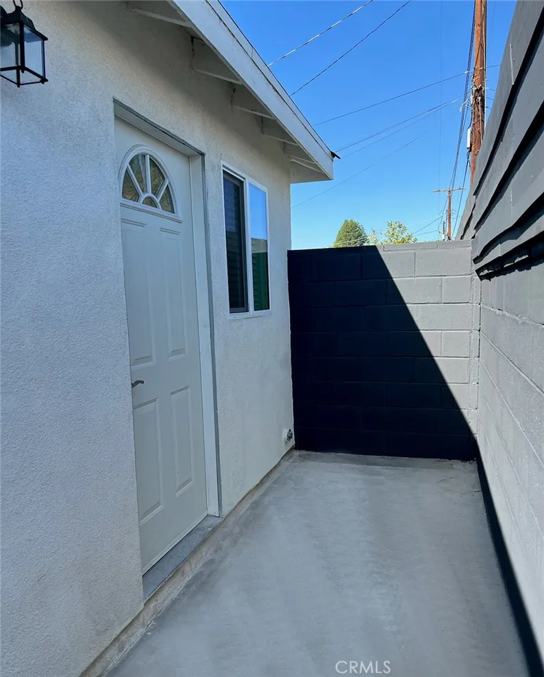 6539 Bobbyboyar Avenue West Hills, CA 91307