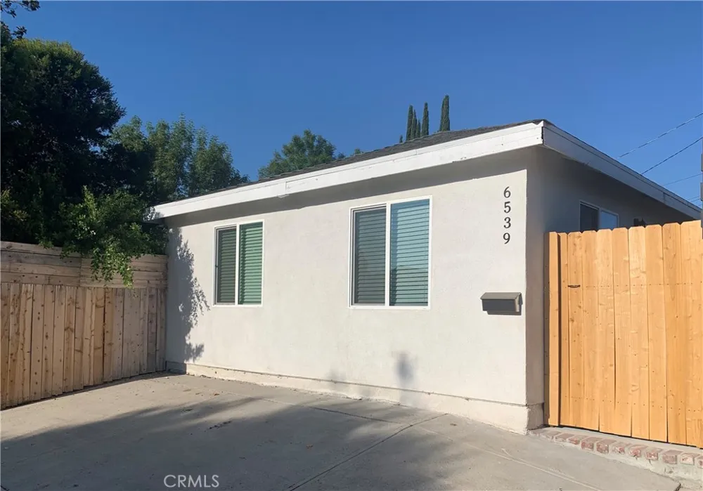 6539 Bobbyboyar Avenue West Hills, CA 91307