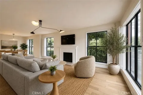585 W Duarte #25