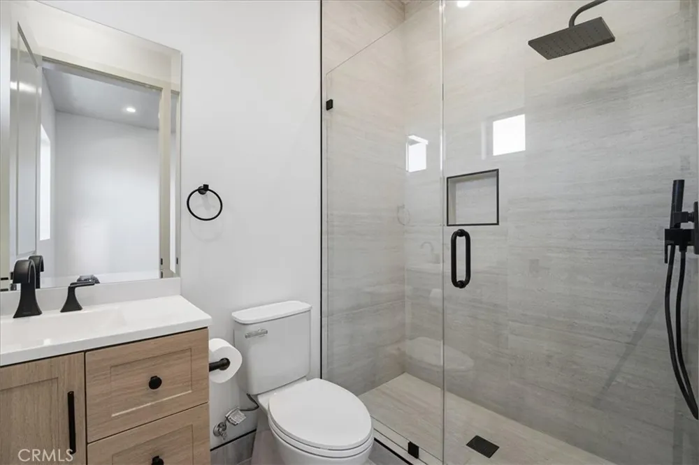 14902 Hubbard Sylmar, CA 91342