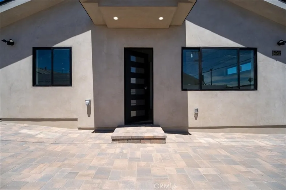 14902 Hubbard Sylmar, CA 91342