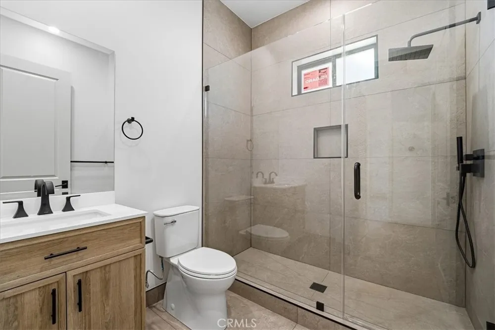 14902 Hubbard Sylmar, CA 91342