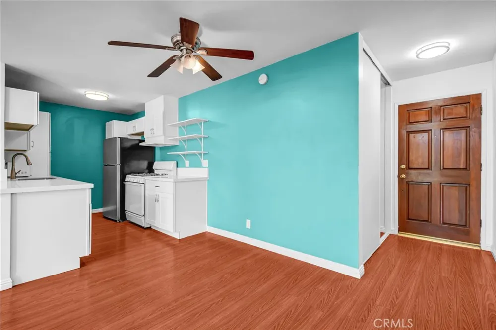 5700 Etiwanda Avenue #282 Tarzana, CA 91356