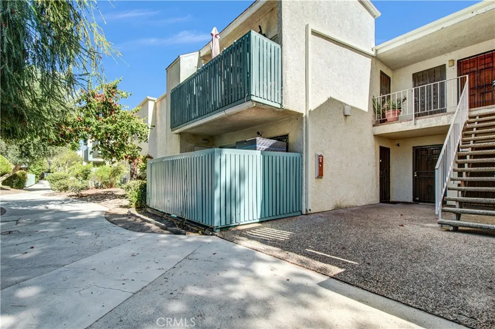 5700 Etiwanda Avenue #282 Tarzana, CA 91356