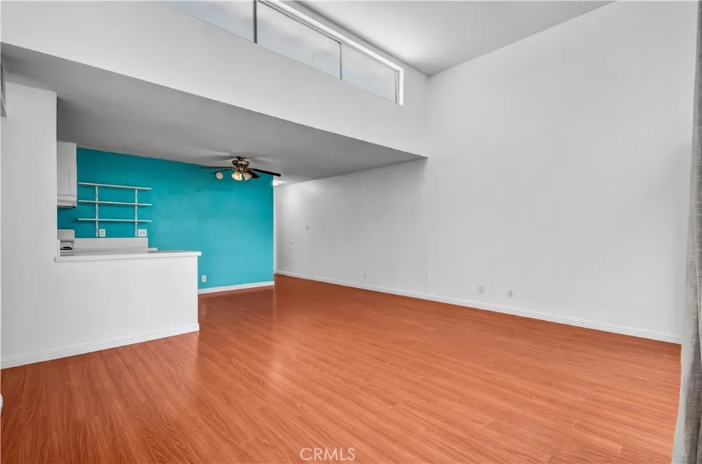 5700 Etiwanda Avenue #282 Tarzana, CA 91356