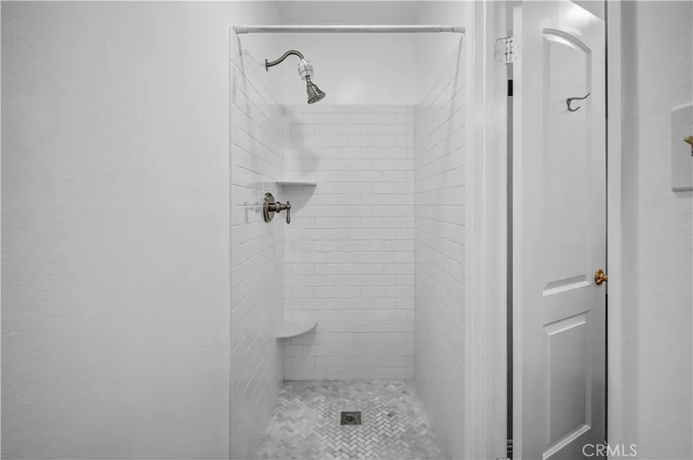 5700 Etiwanda Avenue #282 Tarzana, CA 91356