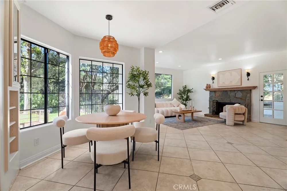 16161 Sky Ranch Canyon Country, CA 91387