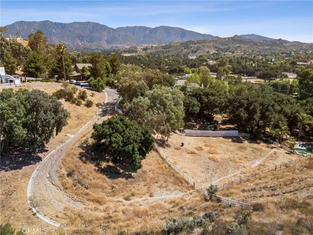 16161 Sky Ranch Canyon Country, CA 91387