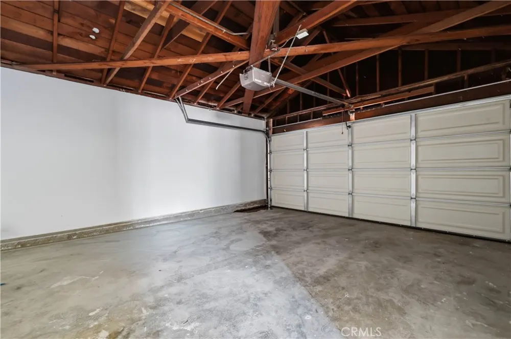 7446 Dempsey Avenue Lake Balboa, CA 91406