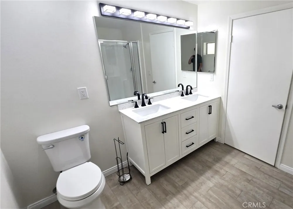 7551 Jordan Avenue #104 Canoga Park, CA 91303