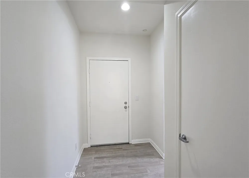 7551 Jordan Avenue #104 Canoga Park, CA 91303