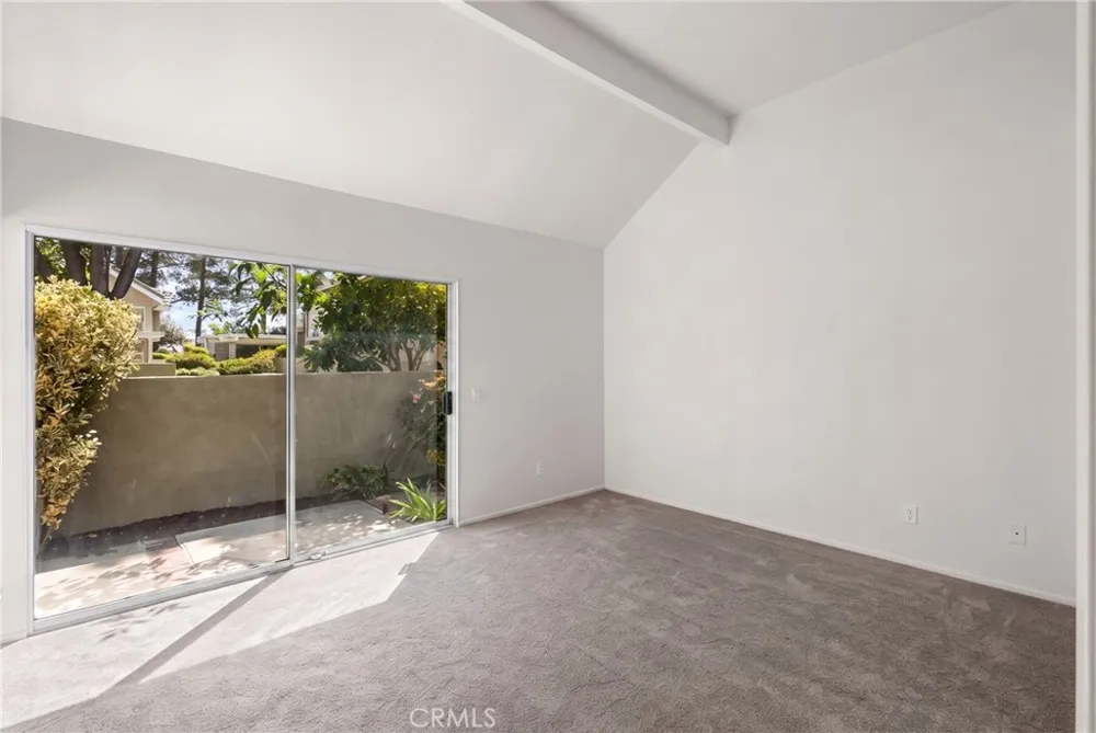 26127 Mcbean Parkway #35 Valencia, CA 91355