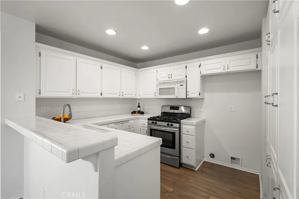 26127 Mcbean Parkway #35 Valencia, CA 91355