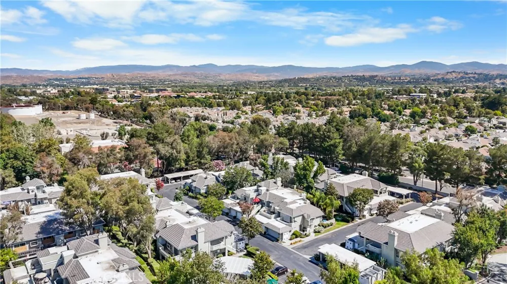 26127 Mcbean Parkway #35 Valencia, CA 91355