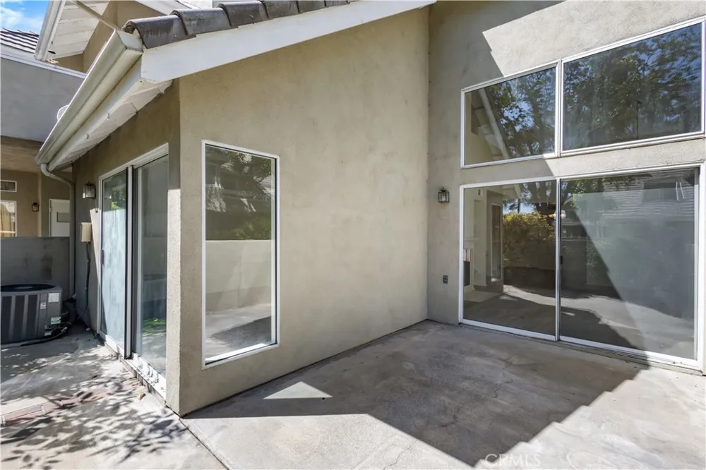 26127 Mcbean Parkway #35 Valencia, CA 91355