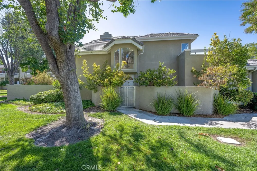 26127 Mcbean Parkway #35 Valencia, CA 91355