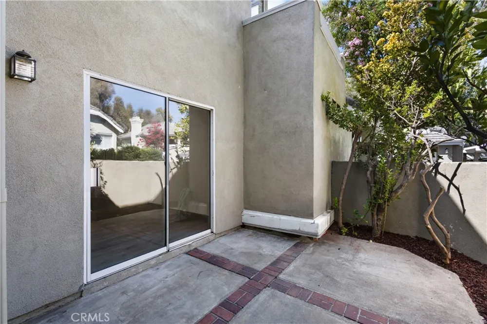 26127 Mcbean Parkway #35 Valencia, CA 91355