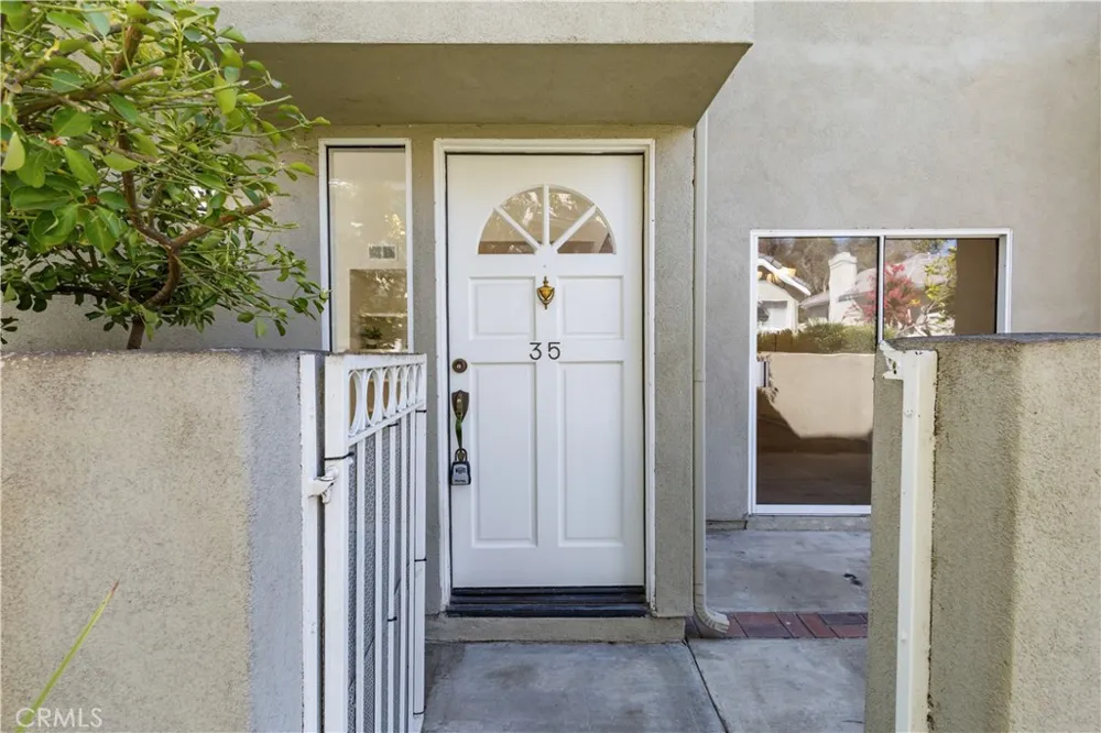 26127 Mcbean Parkway #35 Valencia, CA 91355