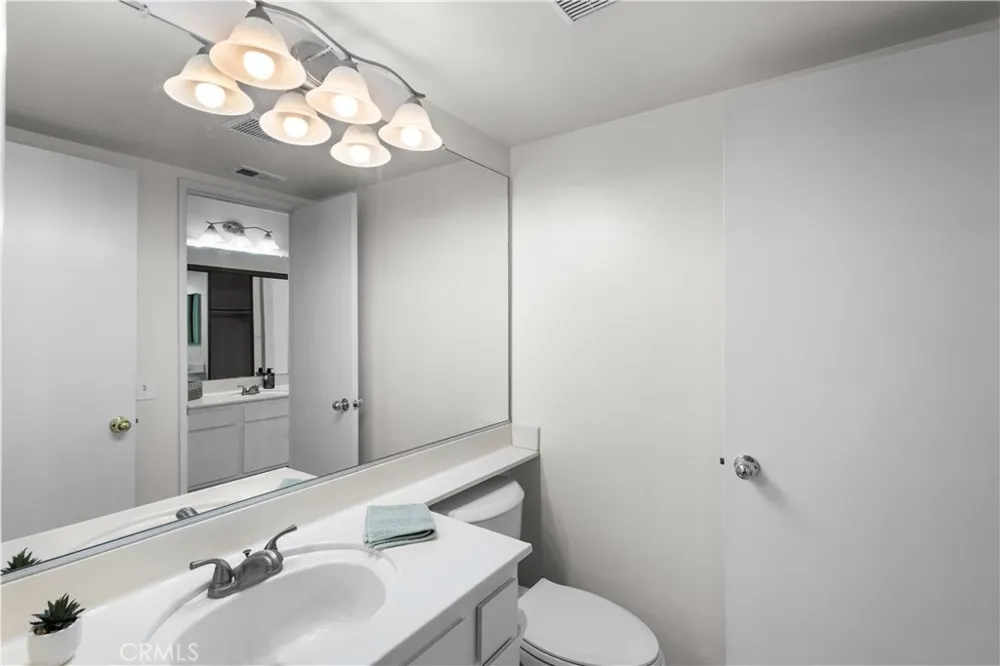 26127 Mcbean Parkway #35 Valencia, CA 91355