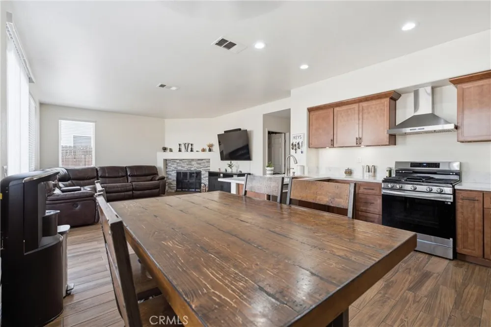 42524 Cinnabar Court Quartz Hill, CA 93536