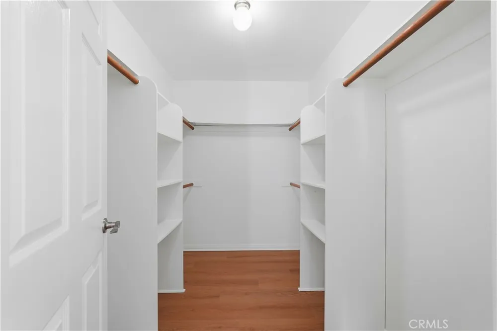 9245 Woodman #11 Arleta, CA 91331