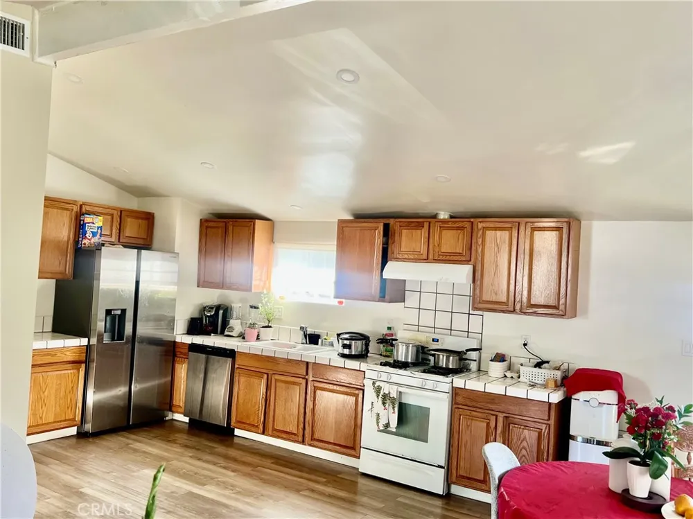 38657 Lilacview Palmdale, CA 93550